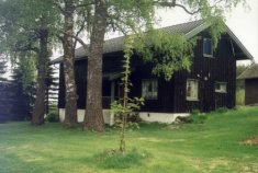 The former house of the owner's mother - now guest house at Lobben Grd