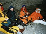 Hans Meyer Cave: Andreas tar bilde av oss på veg opp i mørket.